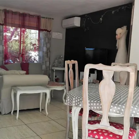 בית נופש Maison Clim. Wifi. Parking
